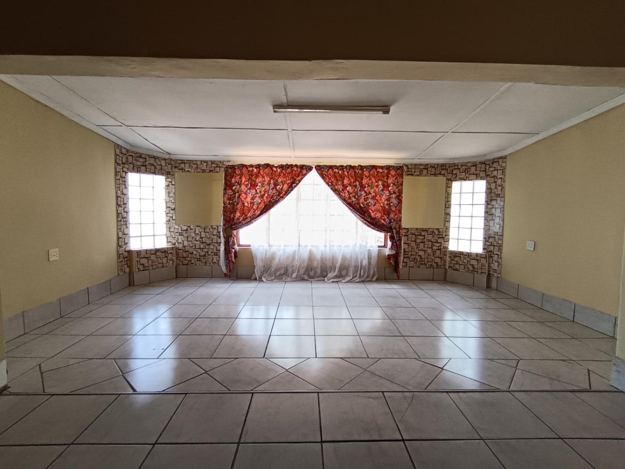 5 Bedroom Property for Sale in Hospitaalpark Free State